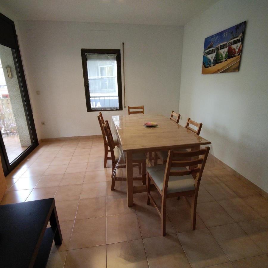 Appartement T4 A 100 Metres De La Plage โรเซส ภายนอก รูปภาพ
