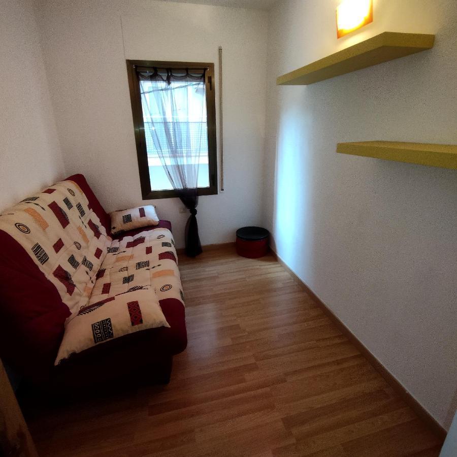 Appartement T4 A 100 Metres De La Plage โรเซส ภายนอก รูปภาพ